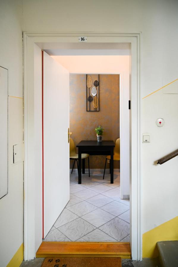 Classy Studio Naschmarkt Vienna Exterior photo
